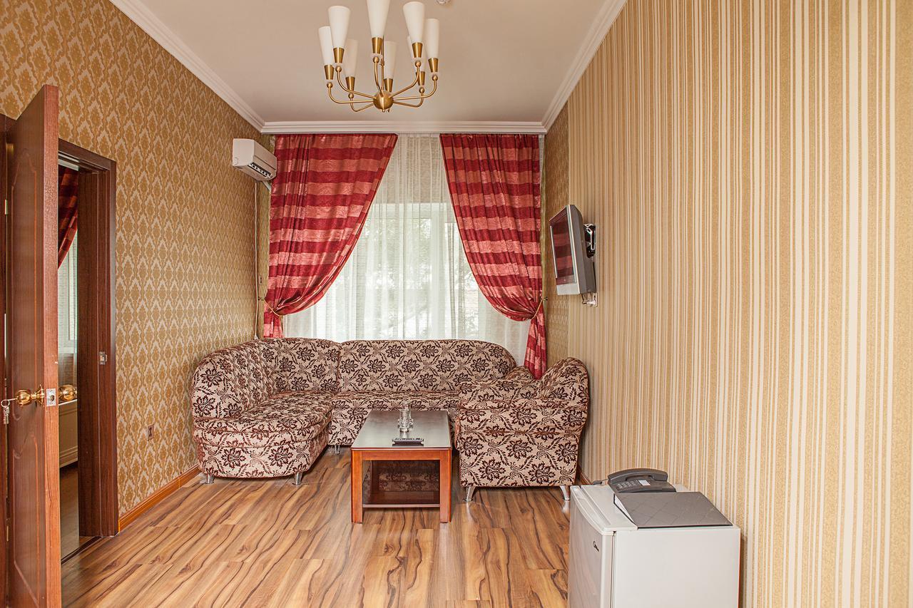 Hotel Topaz Астана Экстерьер фото