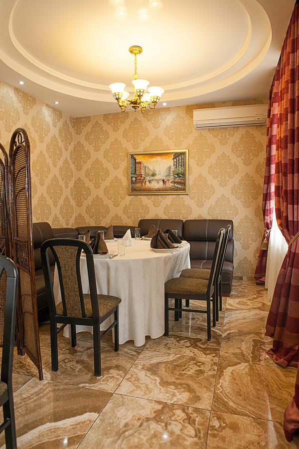 Hotel Topaz Астана Экстерьер фото